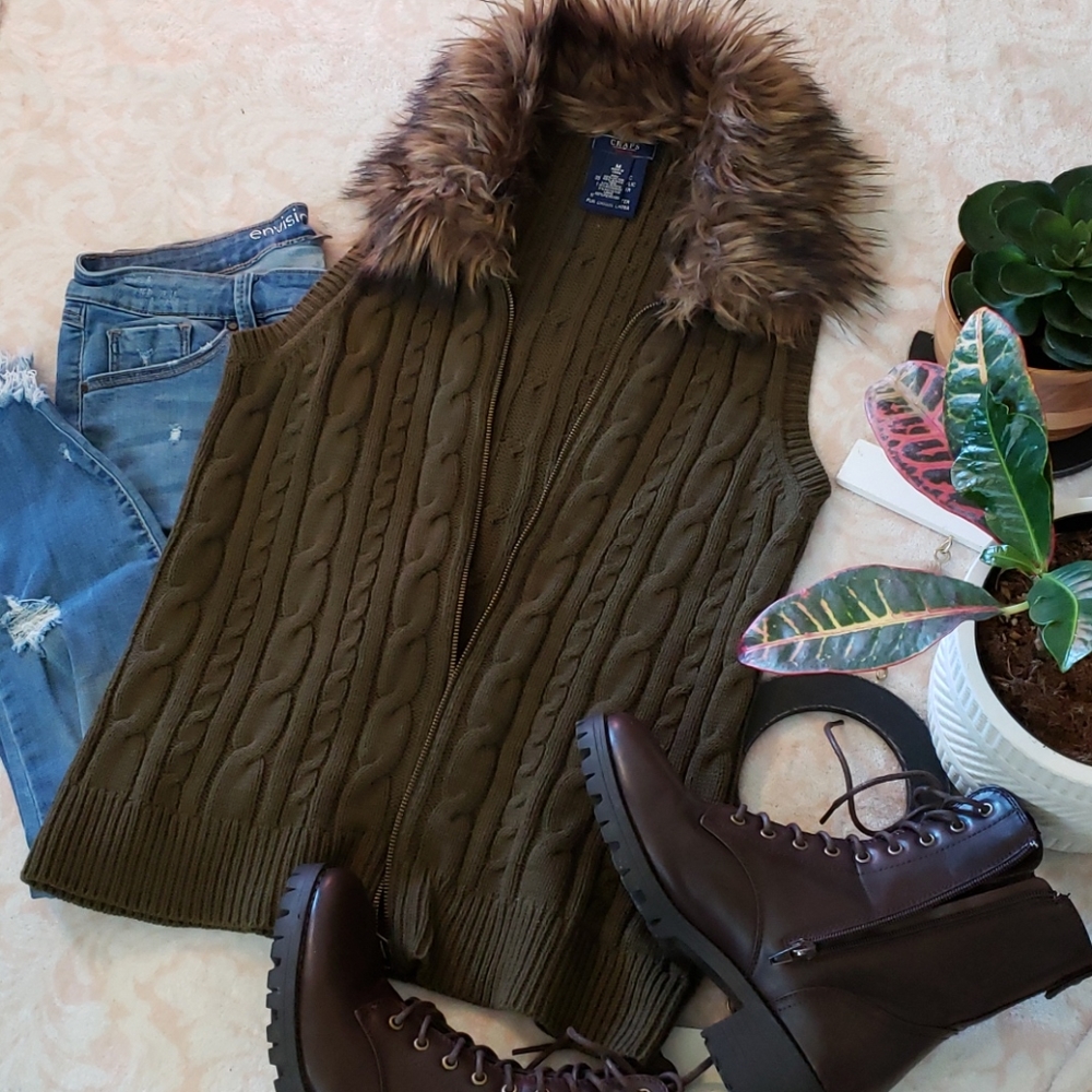 Chaps hunter green vest with faux fur